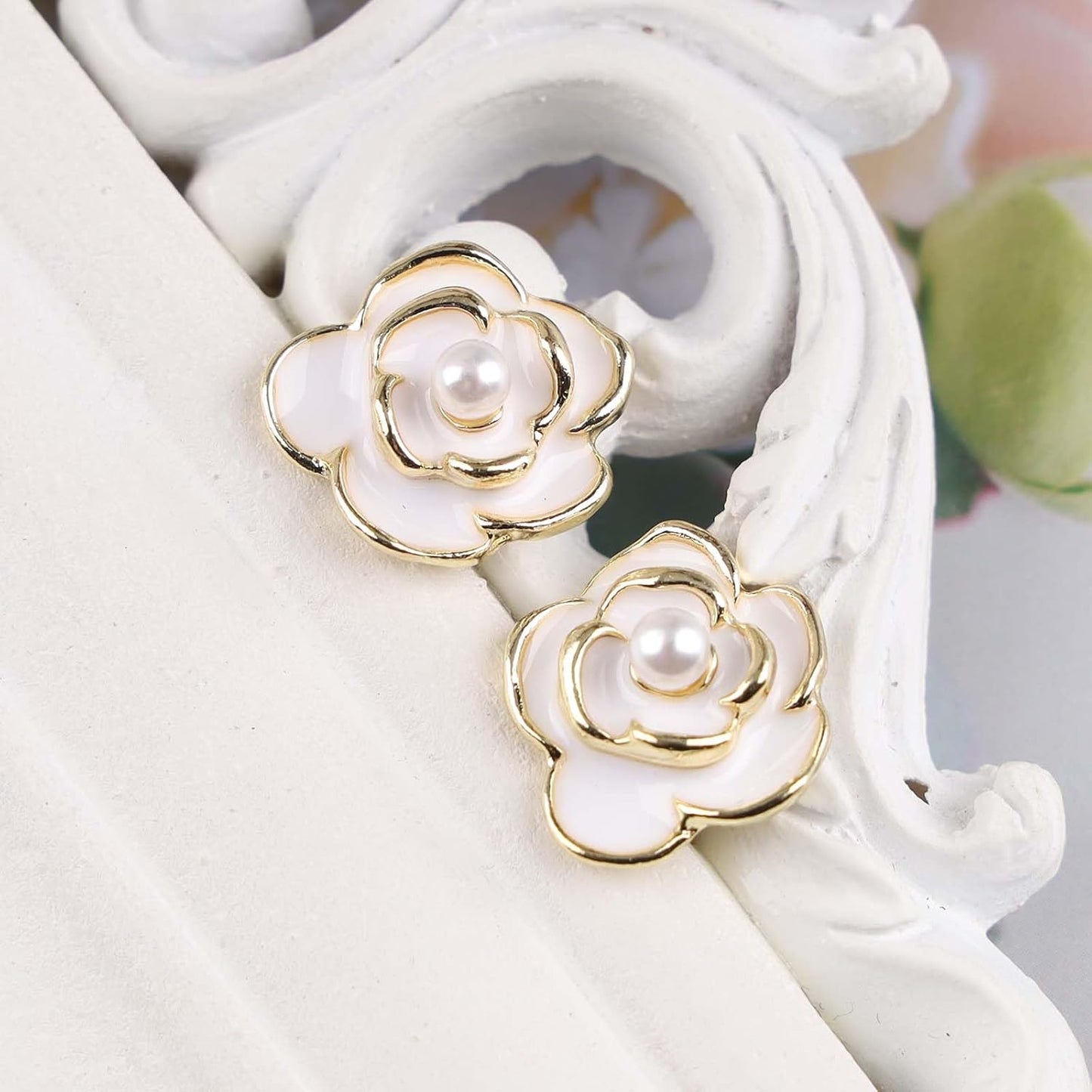 Vintage Pearl Flower Earrings Camellia Flower Stud Earrings Enamel White Flower Petal Earrings Gold Pearl Stud Earrings Jewelry for Women