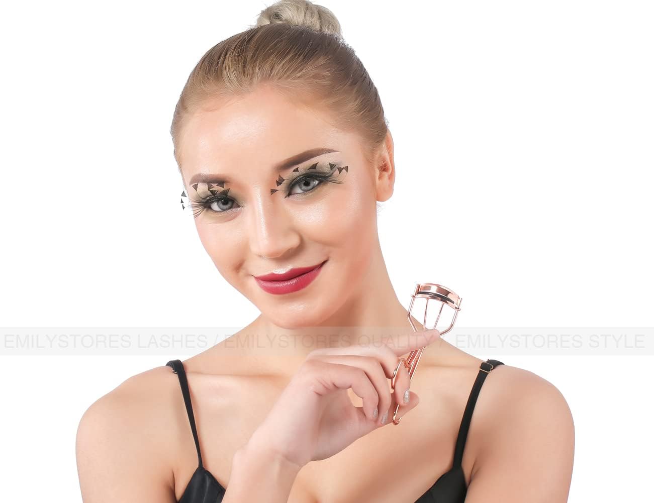 Professional Makeup Tool for Eyelashes with 2 Replacement Silicone Refill Pads Pinch Pain Free Metal Eyelash Curler 1PC, Golden Color