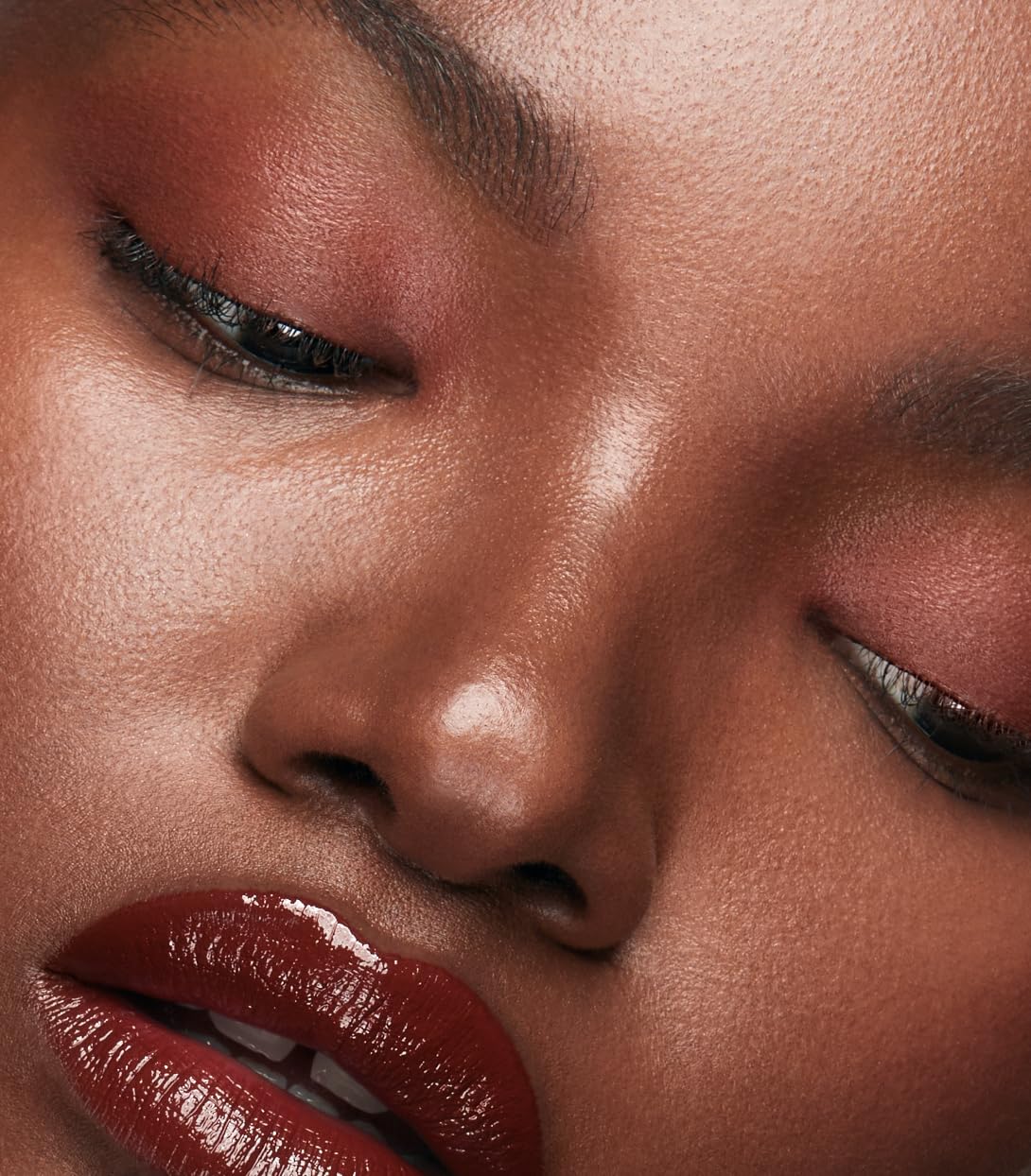 MAKE Beauty Eye Shaping Stylo - Cream Eyeshadow Stick. 4-in-1 Shape, Define, Contour, and Shade Eye Shadow for Versatile Makeup Looks. Long-Lasting Creamy Formula. Shade - Surface