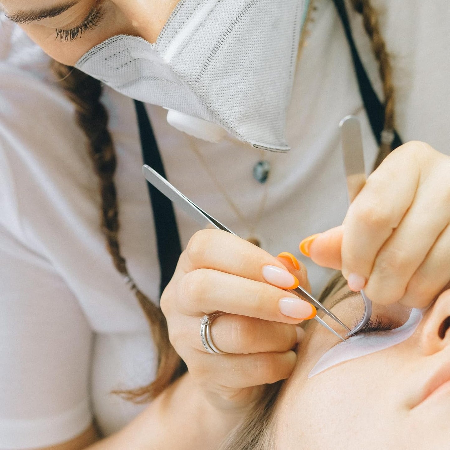 100 Pairs Under Eye Patches, Isolation Eyelash Extension Pads, Under Eye Gel Pads for Pro Salon and Individual, DIY Lashes Extension Supplies (Gold)