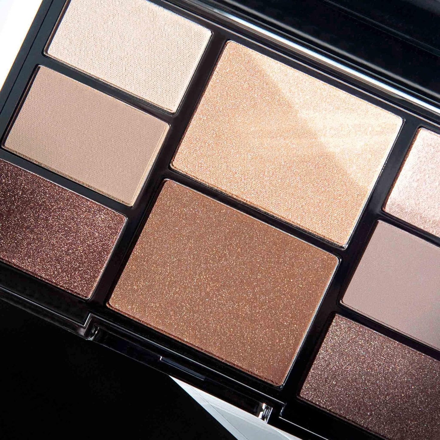 Lune+Aster RealGlow Face & Eye Palette - Illuminating palette featuring a bronzer, highlighter and six nude eyeshadows to create an effortless all-over-glow.